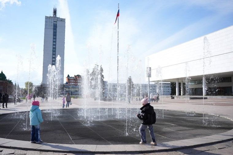 В Ульяновске 1 мая запустили городские фонтаны