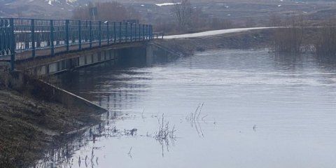 Ульяновские спасатели ликвидировали затор под мостом в село Арское