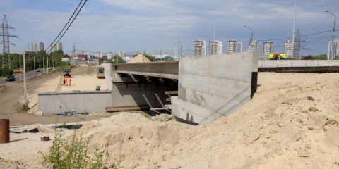 В русле Свияги приступают к сооружению свай под фундамент двух последних опор «минаевского» моста