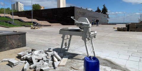 В Ульяновске завершается подготовка к 9 Мая площади 30-летия Победы