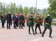 В преддверии Дня Победы в Ульяновске возложили цветы к памятнику «Журавли»