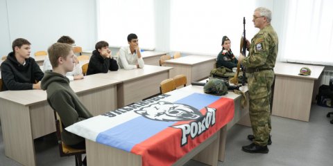 В преддверии Дня призывника ульяновские школьники приняли участие в тематических мастер-классах
