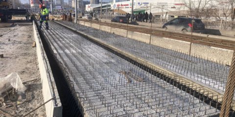 На минаевском мосту установили еще две 33-х метровые балки