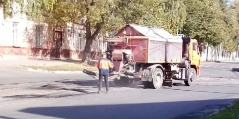 Ульяновские дорожники делают плавными переезды через трамвайные рельсы