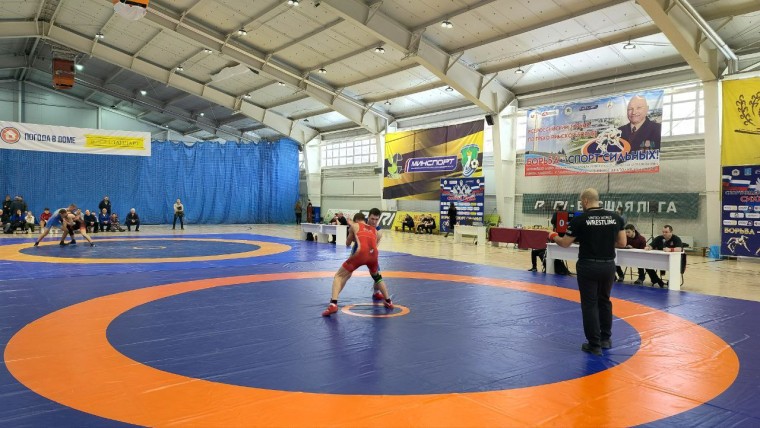 В Ульяновске стартовал Всероссийский турнир по греко-римской борьбе