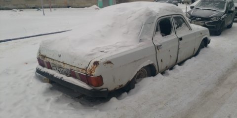 Из Засвияжья убрали брошенную «Волгу»