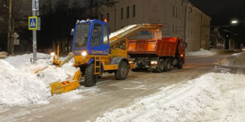 В ночь на 30 января улицы Ульяновска очищали 75 единиц спецтехники