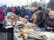 Ярмарочная торговля на улице Минаева ведётся со 168 машин