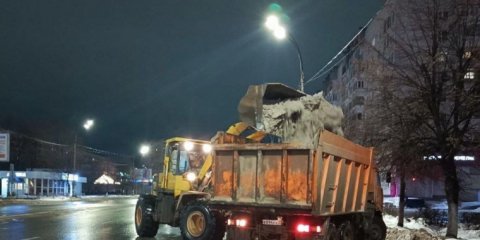 За ночь с улиц Ульяновска вывезли 83 самосвала снега