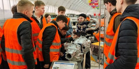 В школах Ульяновска проходит месячник профориентационной работы «Шаги к профессии 2025»