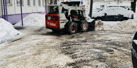 Более половины дворовых территорий очищены от снега