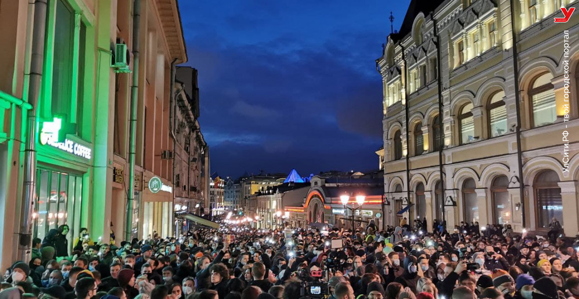 Более 14 000 человек вышли вчера на несанкционированные акции Более 14 000 человек вышли вчера на несанкционированные акции