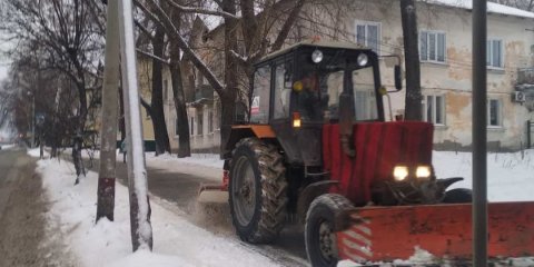 Последствия снегопада на улицах Ульяновска устраняют более 160 единиц техники