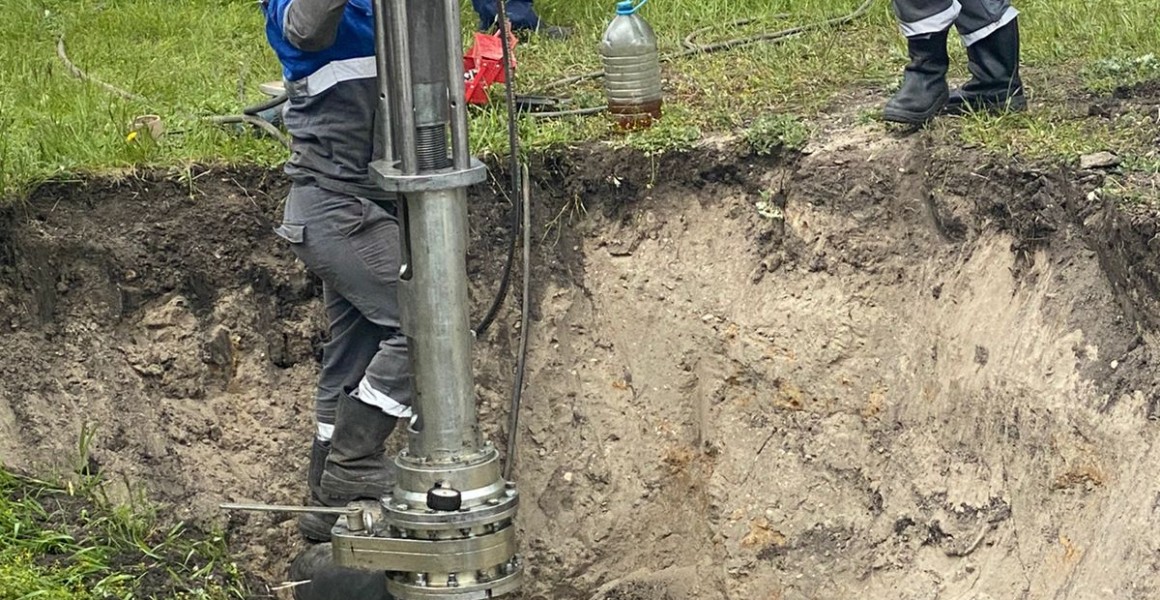 Возле моста на Минаева производится переврезка газопровода