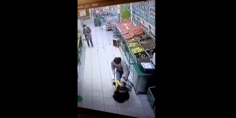 Экс-жена Долгановского напала на продавца в Гулливере. Власти готовы помочь (видео)