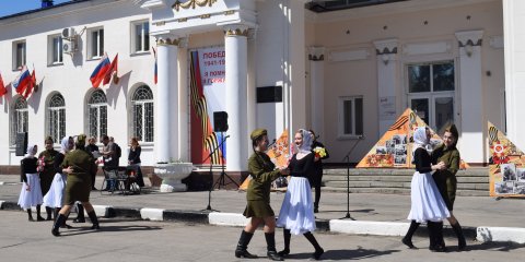 "Минувших лет святая память": в честь Дня Победы на Старом железнодорожном вокзале прошла праздничная программа