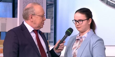 Ученица школы №57 Ангелина Буянова стала студенткой МГИМО