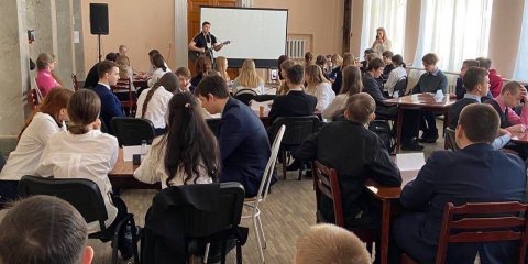 В финал интеллектуальной игры &laquo;Что? Где? Когда?&raquo; прошли 50 ульяновских школьников