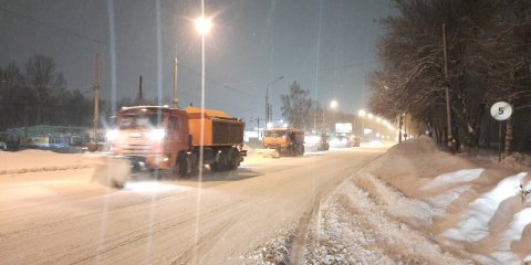 В Ульяновске устраняют последствия сильного снегопада