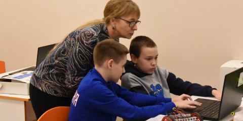 Возродить престиж профессии учителя: в Ульяновске готовятся к Году педагога и наставника