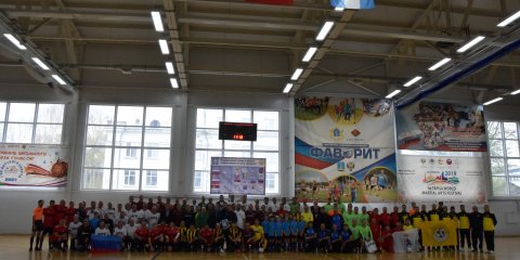 В Ульяновске проходят соревнования по мини-футболу среди ветеранов