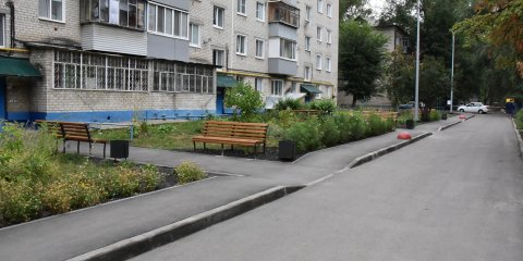 Александр Болдакин поручил завершить асфальтирование дворовых территорий до 15 сентября