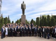 В Ульяновске возложили цветы к памятнику Гейдару Алиеву