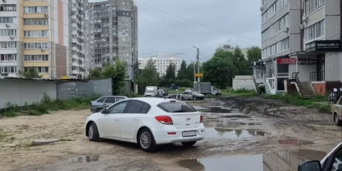 Асфальт кладут, траву косят — но тротуары всё ещё в беде: что сейчас происходит с улицами Ульяновска 3