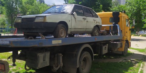 Администрация Ульяновска эвакуировала три брошенных автомобиля