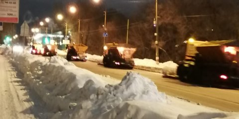 Дорожные службы Ульяновска усиливают расчистку внутриквартальных проездов