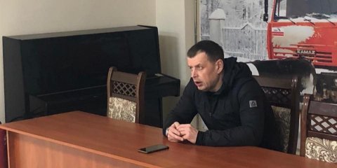 В 07.00 в "Дорремстрое" первый заместитель главы Ульяновска Алексей Гаев провел традиционную оперативку по организации работы по очистке города