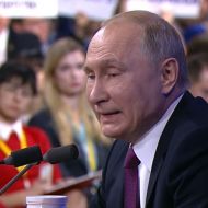 Путин: Правительство России принимает меры по сдерживанию цен на топливо