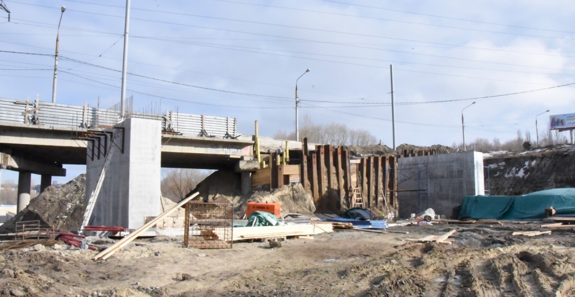 В Ульяновске обсудили ход реконструкции и строительстве мостовых переходов через Свиягу