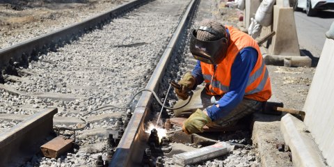 Замену трамвайных путей на Инзенской завершат до 1 июля