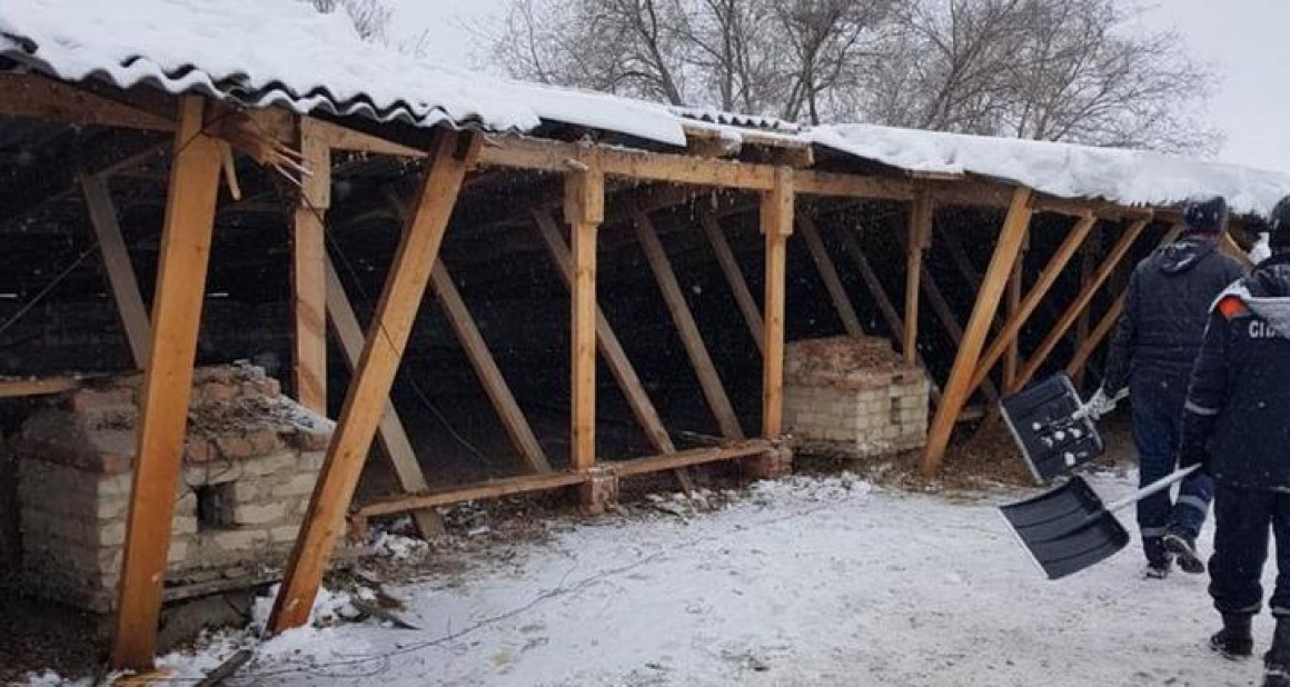 В Новокузнецке обрушилась капитально отремонтированная крыша школы