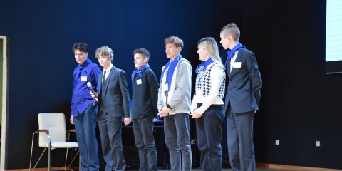 В Губернаторском лицее №102 прошел хакатон &laquo;Инновации в авиации&raquo;