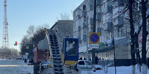 Ночью с 7 на 8 января дорожные службы вывезли около трёх тысяч тонн снега