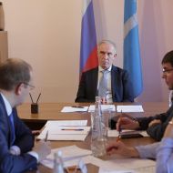 Губернатор Сергей Морозов ищет варианты пополнения областного бюджета