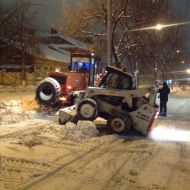 В Ульяновске ночью очищали город от снега