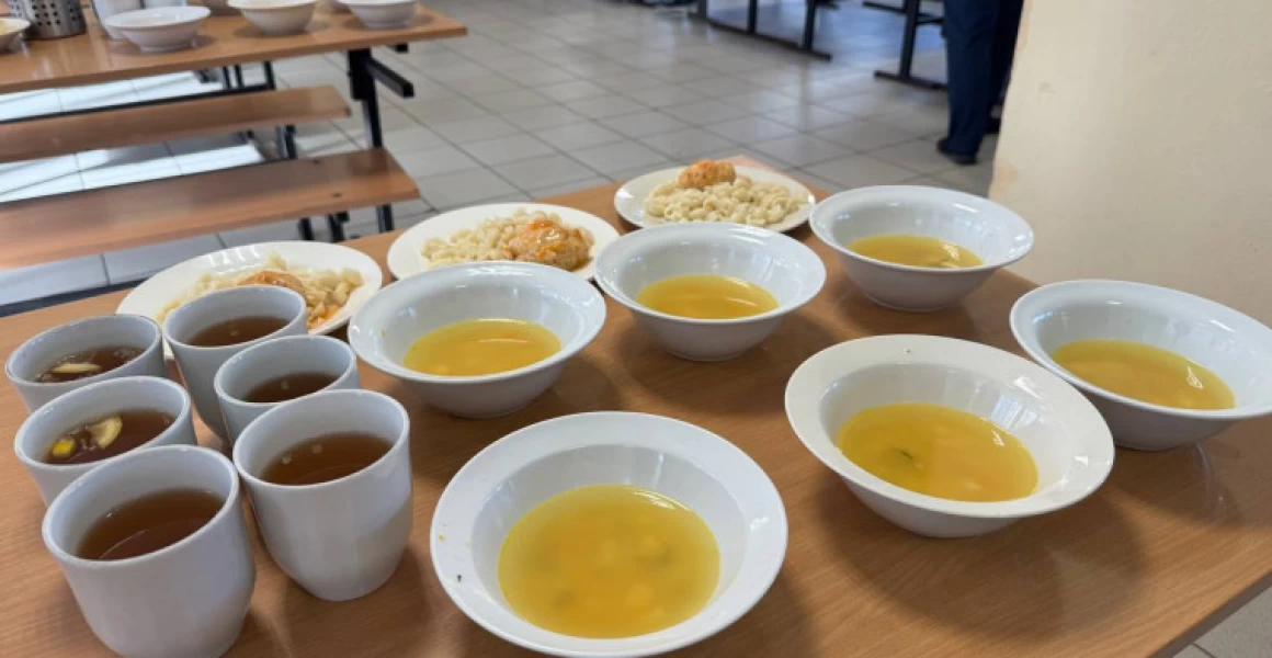 В школах Ульяновска проходит проверка горячего питания В школах Ульяновска проходит проверка горячего питания
