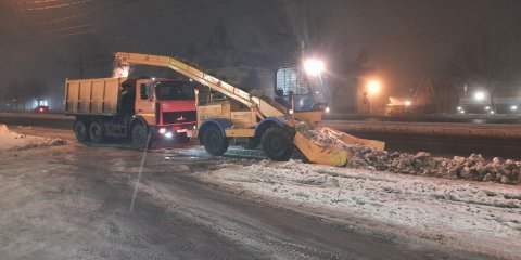 В ночь на 21 ноября улицы Ульяновска очищало 75 единиц техники