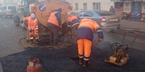 Ульяновские дорожники асфальтируют места земляных работ