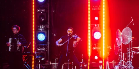 ​«Баржа Live» взорвала Ульяновск: The Hatters, «Amatory», свето-шоу, китайский хип-хоп и 15 тысяч зрителей — без скандалов и с пивом