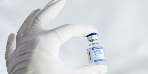 Песков заявил, что в России нет обязательной вакцинации
