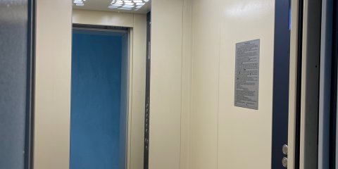 В двух ульяновских домах запустили 13 новых лифтов