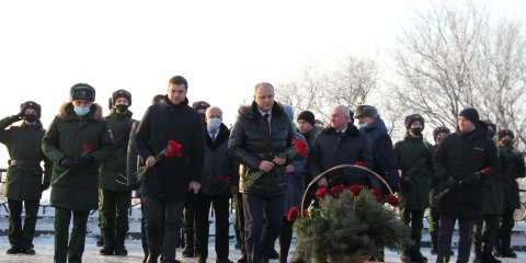 В Ульяновске прошёл митинг, приуроченный ко Дню полного освобождения Ленинграда от фашистской блокады