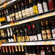 Польется алкоголь рекой? В Ульяновске хотят снять запрет на продажу алкоголя в выходные