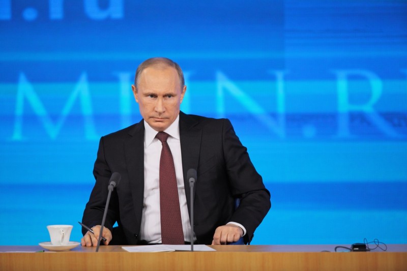 Путин исполняет желания пятерых детей. Президент подарил коньки