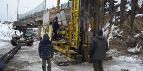 Устройство геоматраса Тенсар у &laquo;минаевского&raquo; моста выполнено на 70%