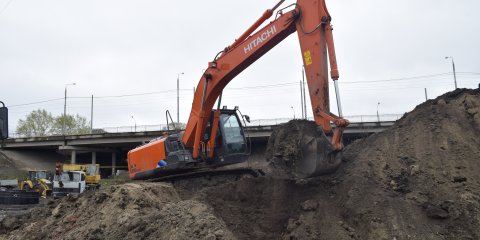 На будущей развязке на улице Минаева начата отсыпка дорог